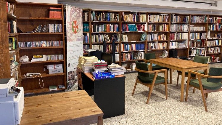 La bibliothèque du monastère