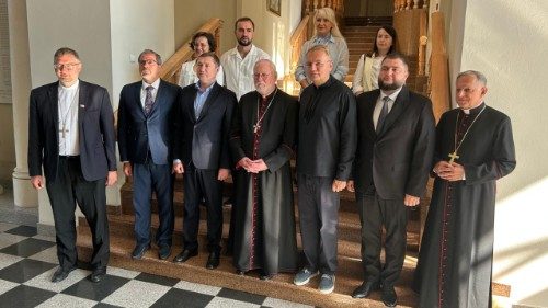 Ukraine : Mgr Gallagher appelle à créer les conditions d’une paix juste